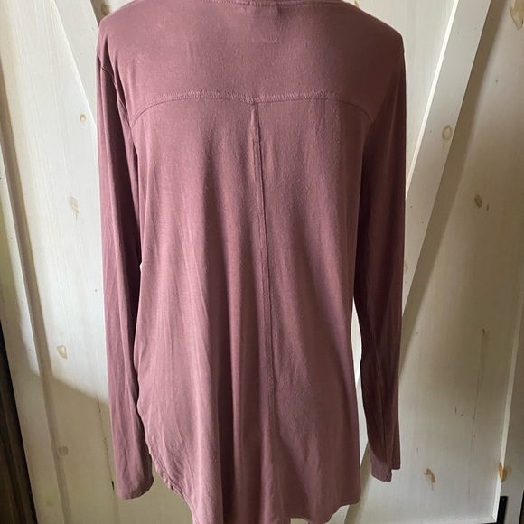 White Crow Raw Edge V-neck Top - Picture 2 of 5